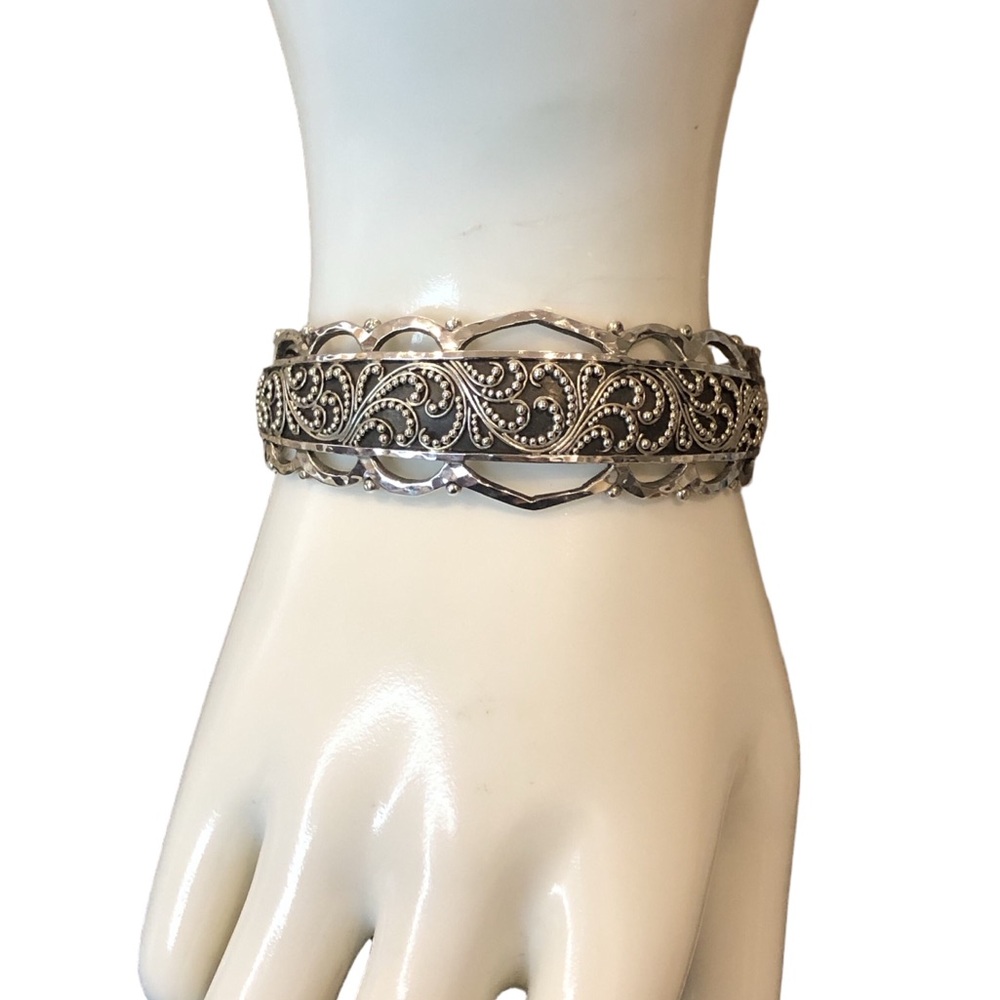 LOIS HILL Hammered Sterling Silver Scalloped Bangle Cuff w Granulated Accents